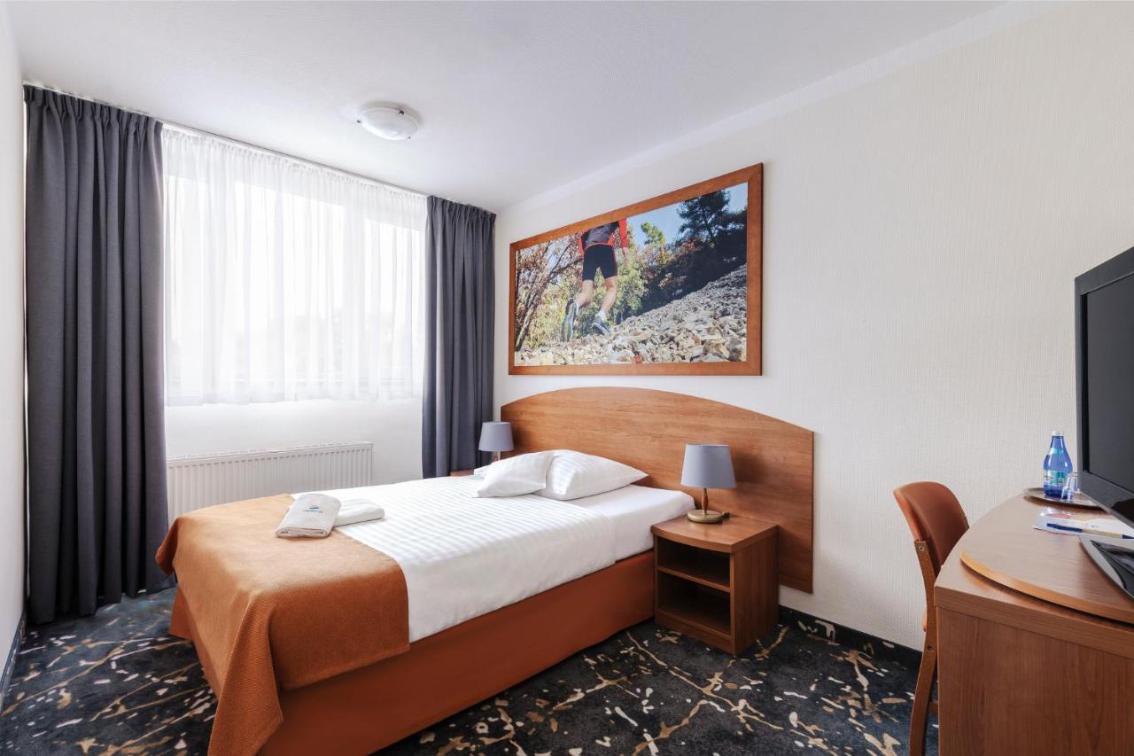 Świeradów-Zdrój Interferie Aquapark Sport Hotel Malachit מראה חיצוני תמונה
