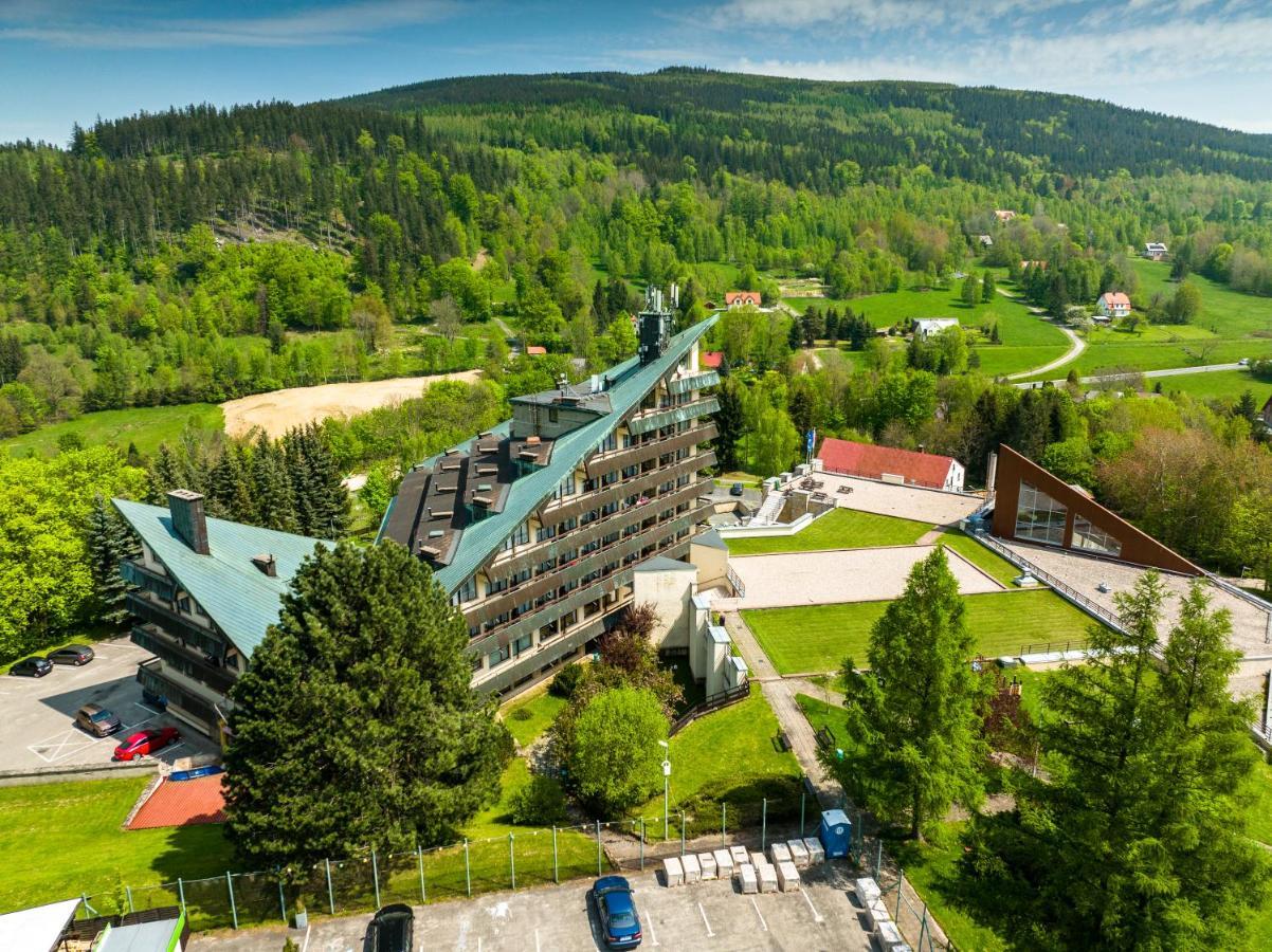 Świeradów-Zdrój Interferie Aquapark Sport Hotel Malachit מראה חיצוני תמונה